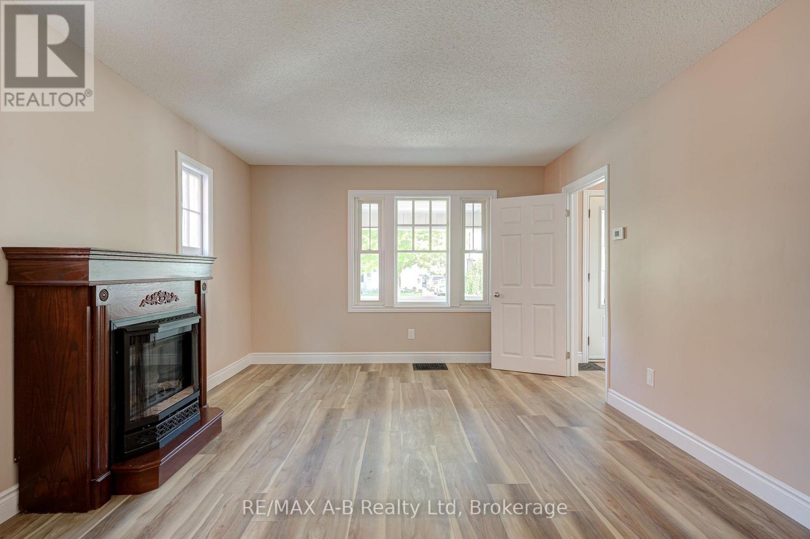 341 Ontario Street, Stratford, Ontario N5A 3H7 - Photo 17 - X13824092