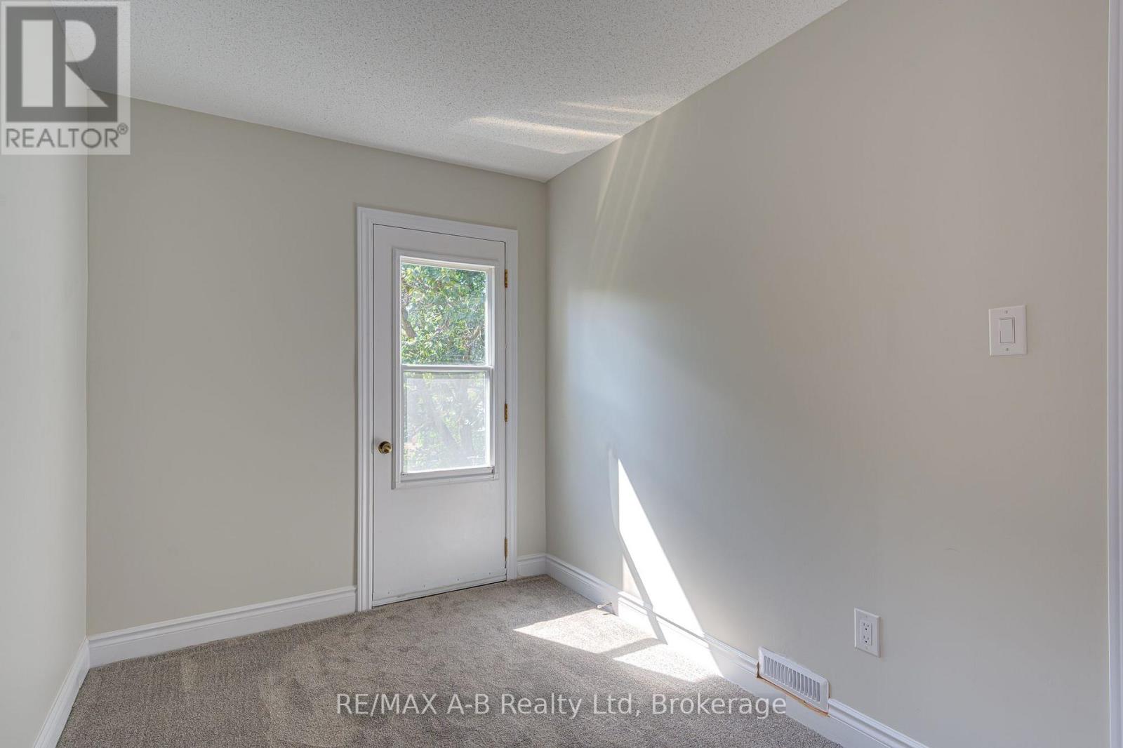 341 Ontario Street, Stratford, Ontario N5A 3H7 - Photo 28 - X13824092