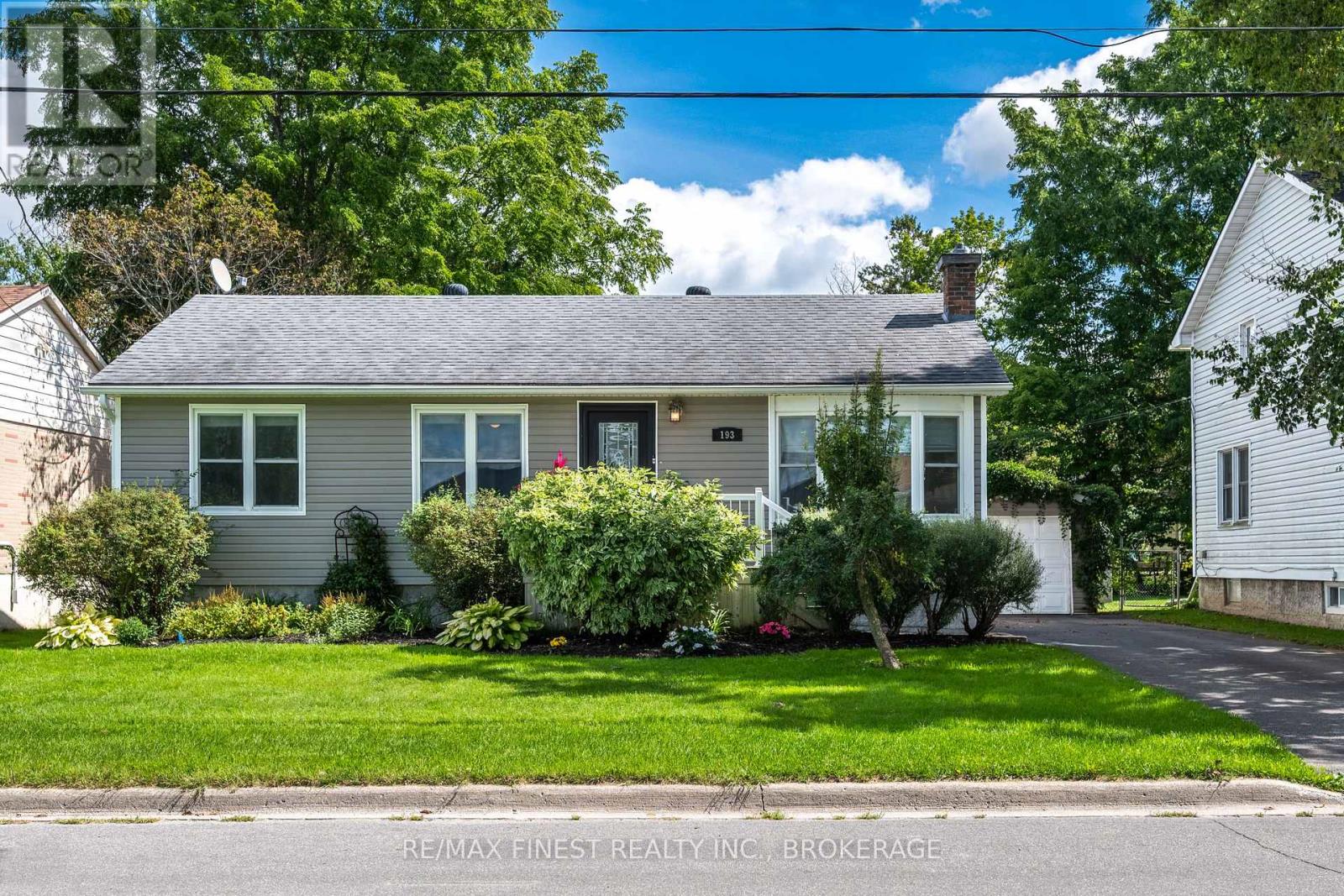 193 Hawthorne Avenue, Kingston, Ontario K7M 1Z2 - Photo 2 - X13823850