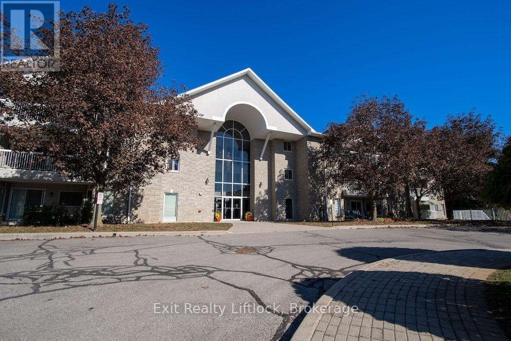 202 C - 1099 Clonsilla Avenue, Peterborough, Ontario  K9J 8L8 - Photo 3 - X13823988