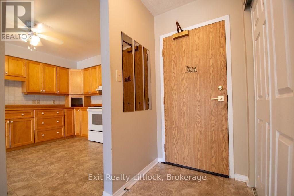 202 C - 1099 Clonsilla Avenue, Peterborough, Ontario  K9J 8L8 - Photo 5 - X13823988