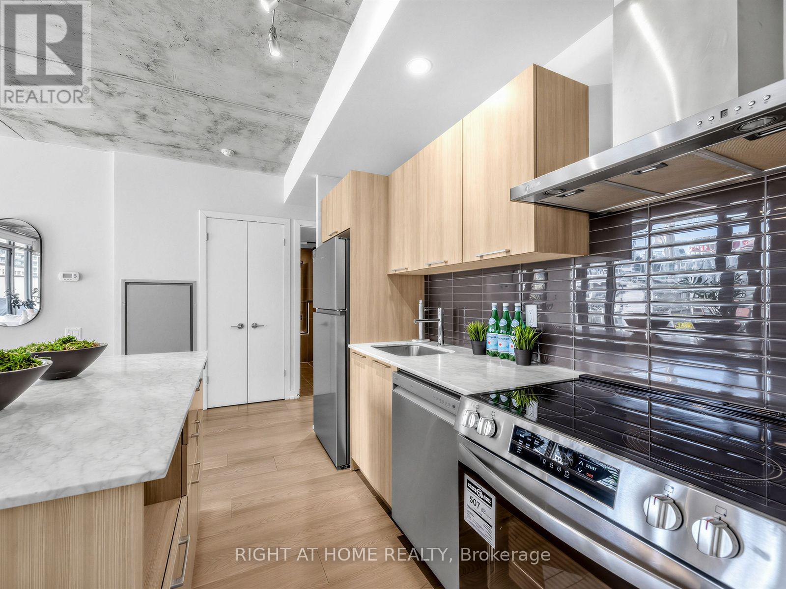 708 - 650 King Street West Street W, Toronto, Ontario  M5V 1M5 - Photo 15 - C13823774
