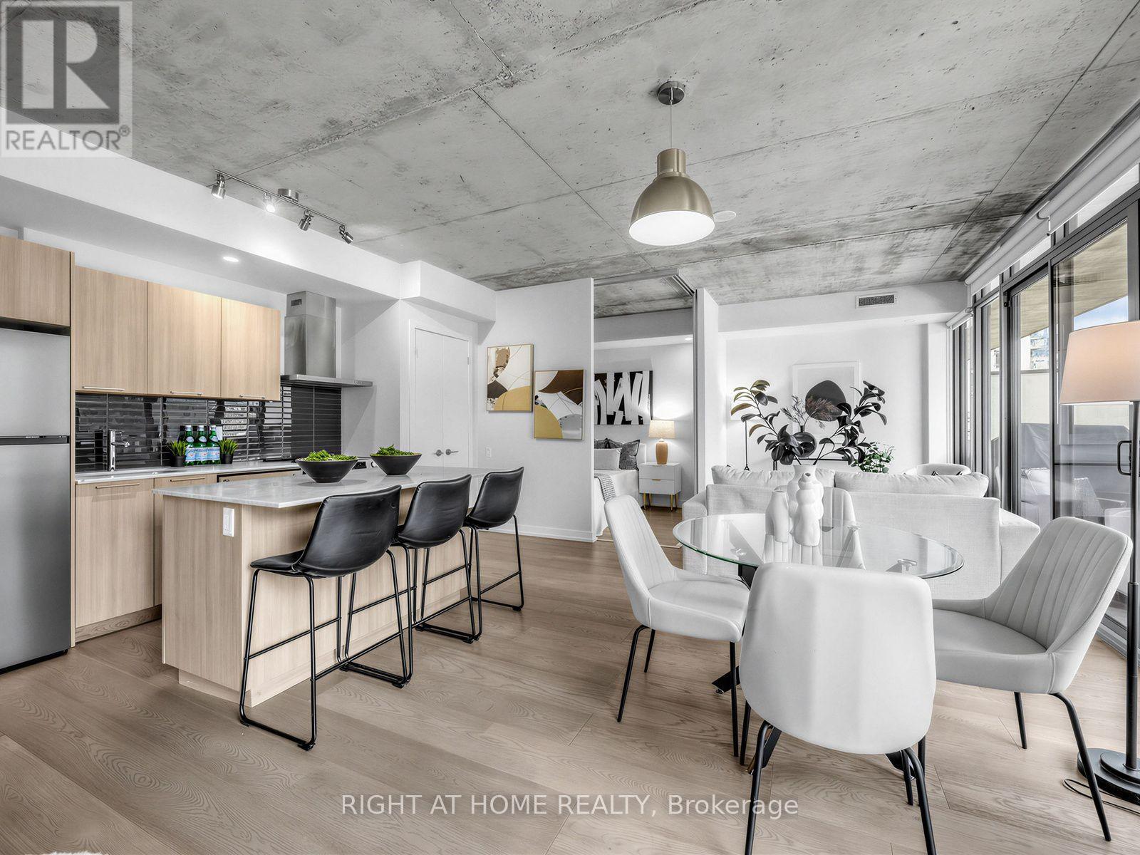 708 - 650 King Street West Street W, Toronto, Ontario  M5V 1M5 - Photo 2 - C13823774