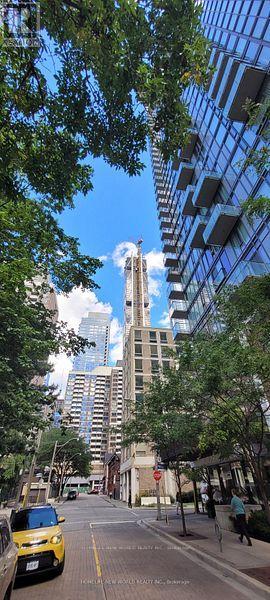 TH1 - 75 ST NICHOLAS STREET, Toronto, Ontario