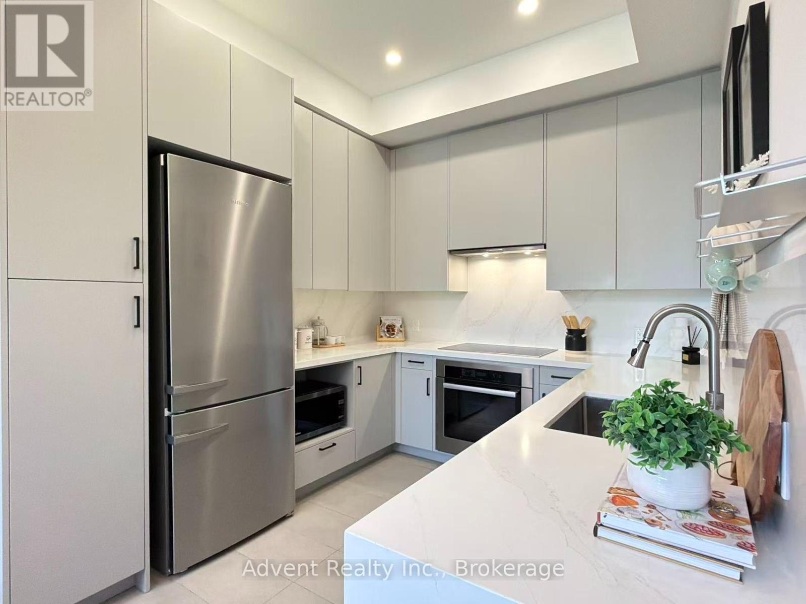 3 - 18 Greenbriar Road, Toronto, Ontario  M2K 0G7 - Photo 4 - C13823930