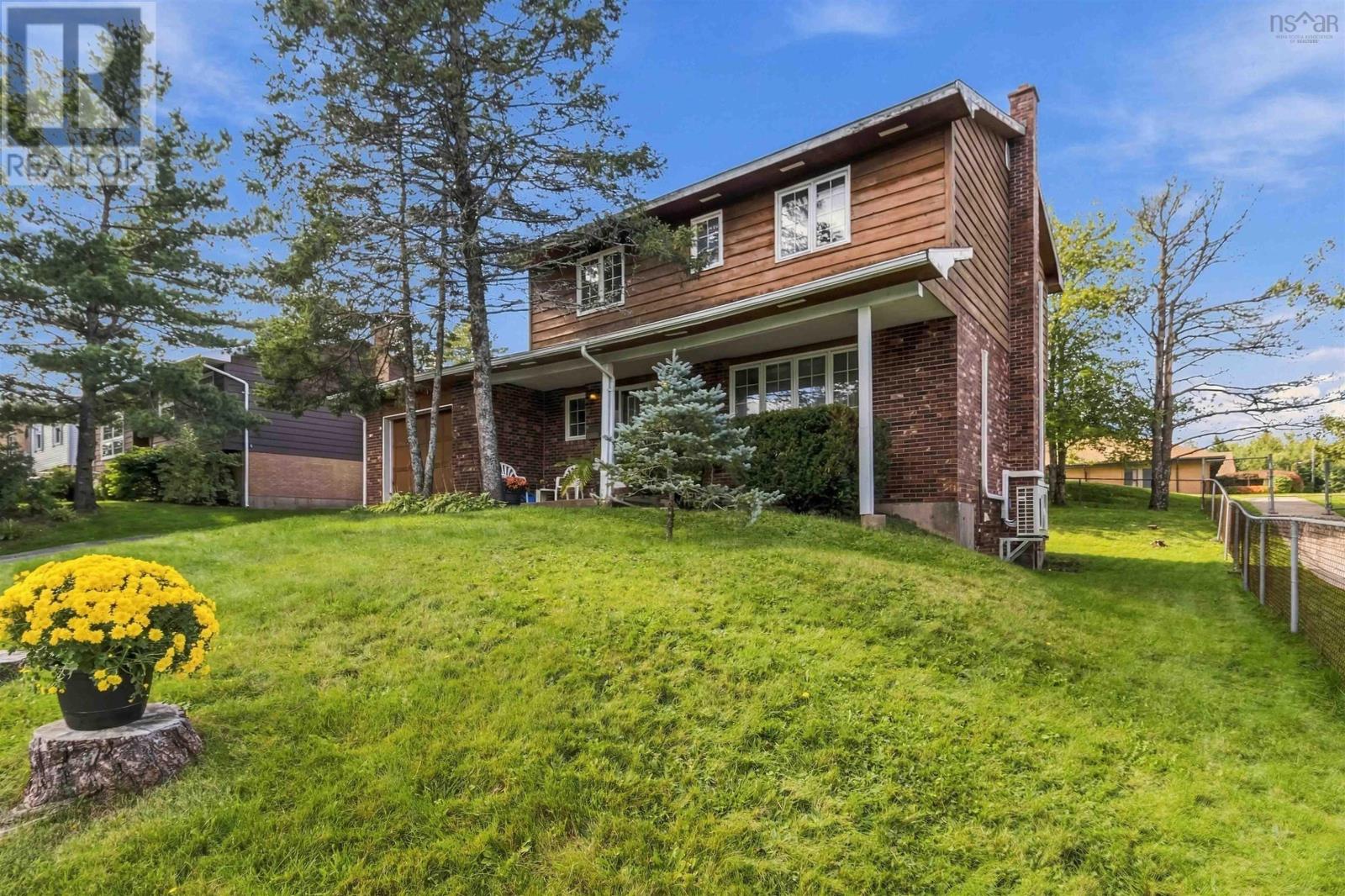 113 Avondale Road, Cole Harbour, Nova Scotia  B2V 1H3 - Photo 2 - 202624258