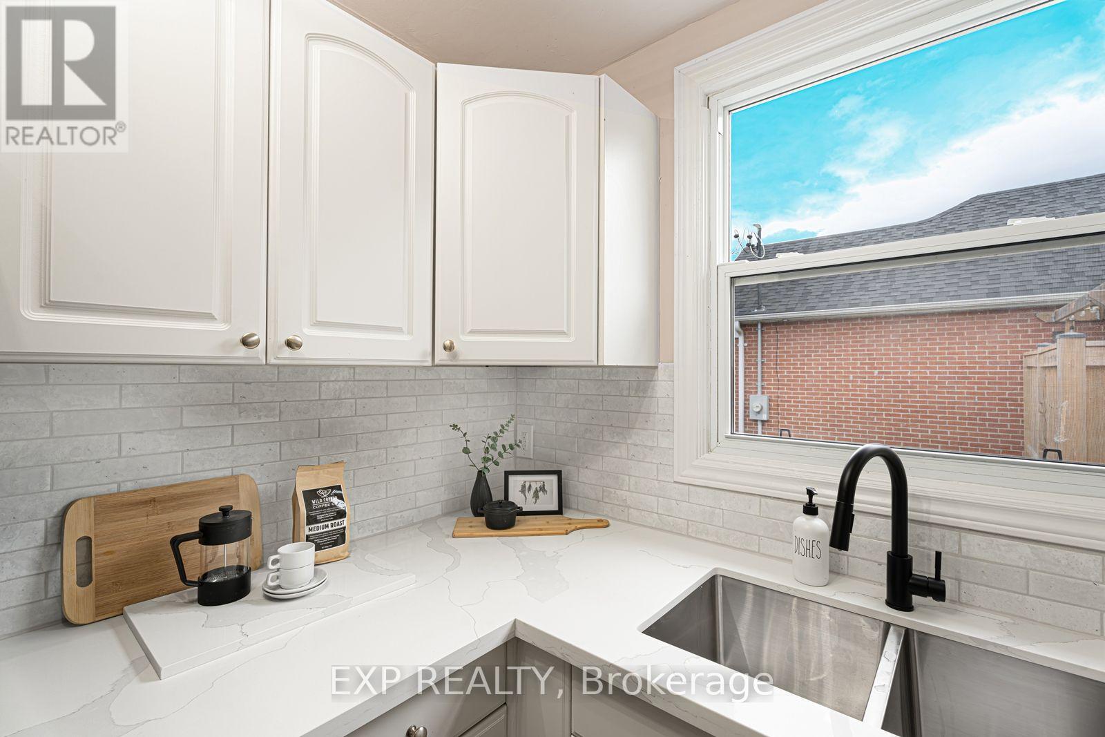858 Grierson Street, Oshawa, Ontario  L1G 5J9 - Photo 13 - E13824010