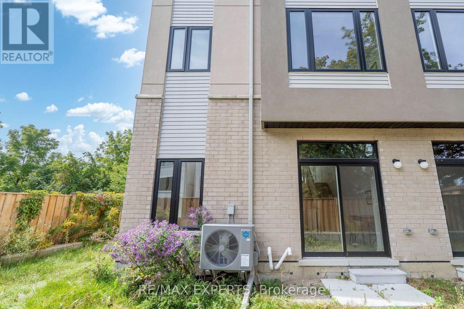 23 Carl Hill Lane, Richmond Hill, Ontario  L4C 7A6 - Photo 42 - N13823816