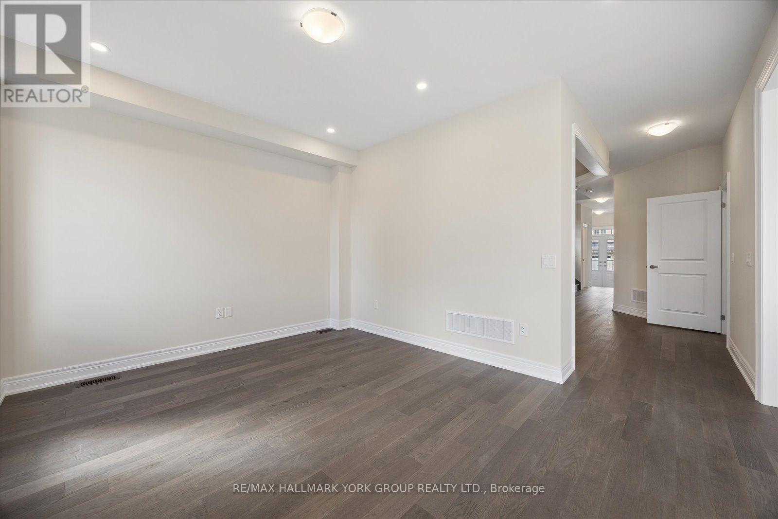 278 Walter English Drive, East Gwillimbury, Ontario  L9N 0Z4 - Photo 11 - N13823818