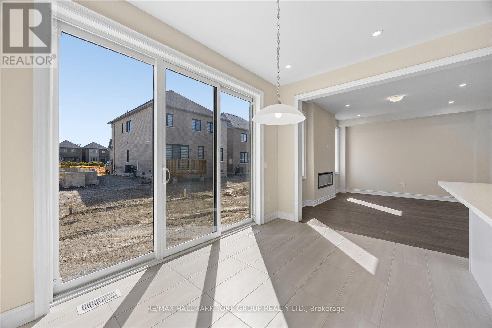 278 Walter English Drive, East Gwillimbury, Ontario  L9N 0Z4 - Photo 14 - N13823818
