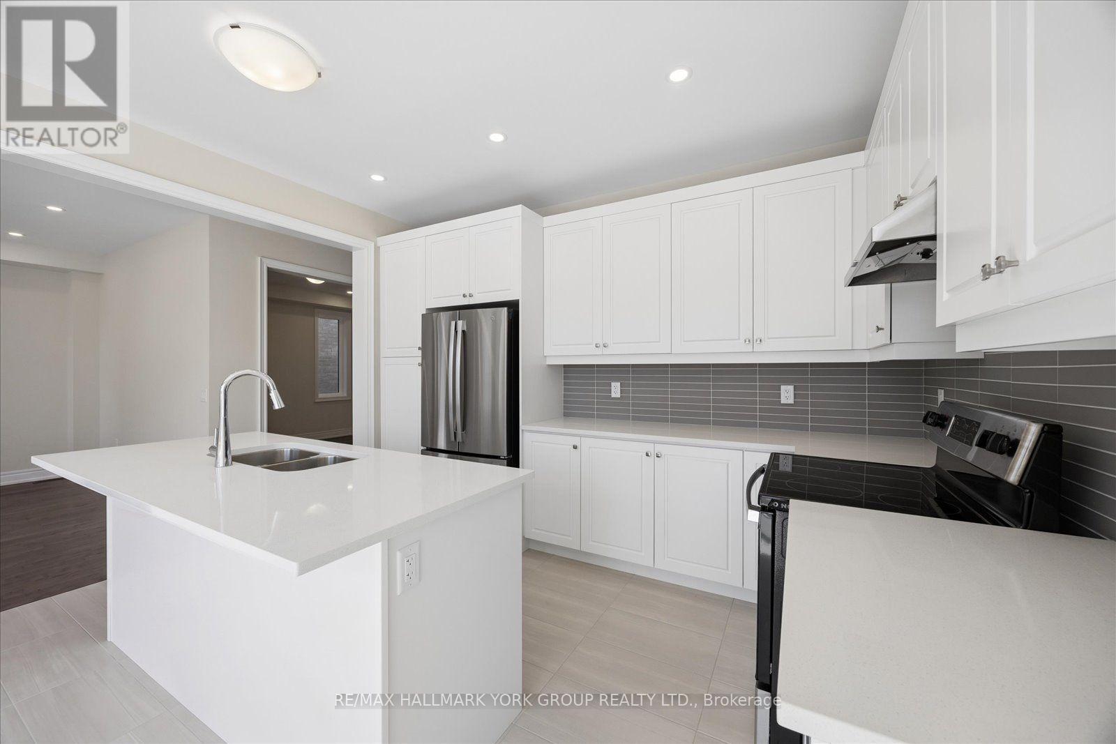 278 Walter English Drive, East Gwillimbury, Ontario  L9N 0Z4 - Photo 15 - N13823818