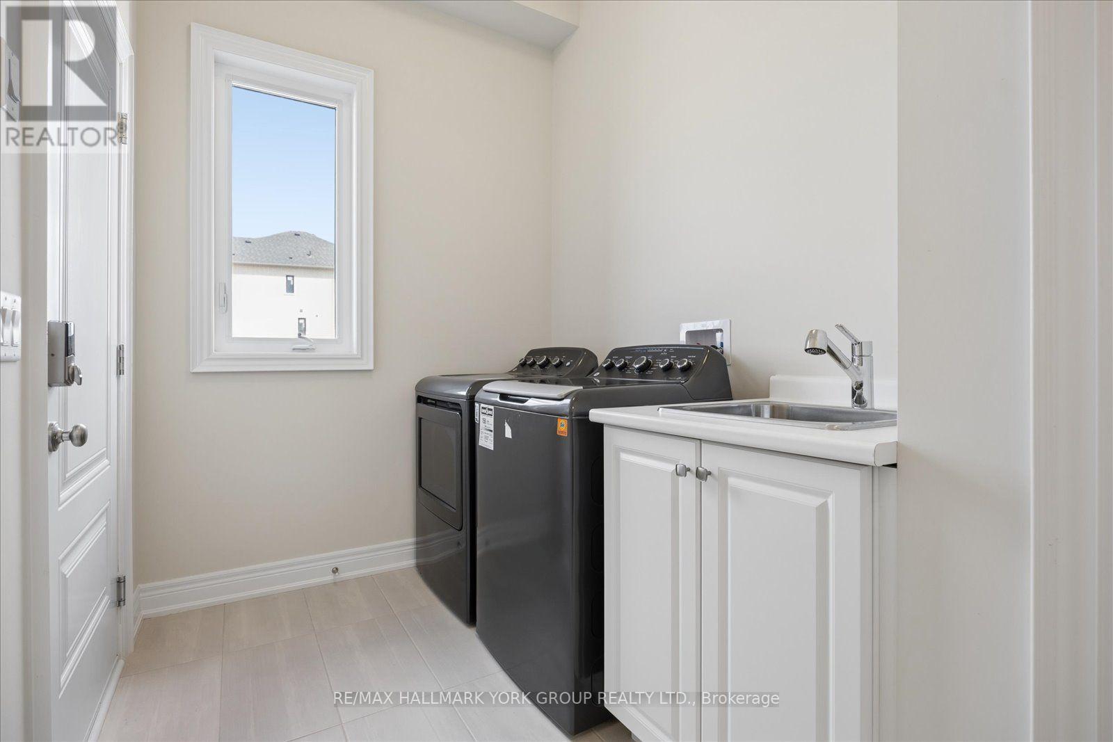 278 Walter English Drive, East Gwillimbury, Ontario  L9N 0Z4 - Photo 19 - N13823818