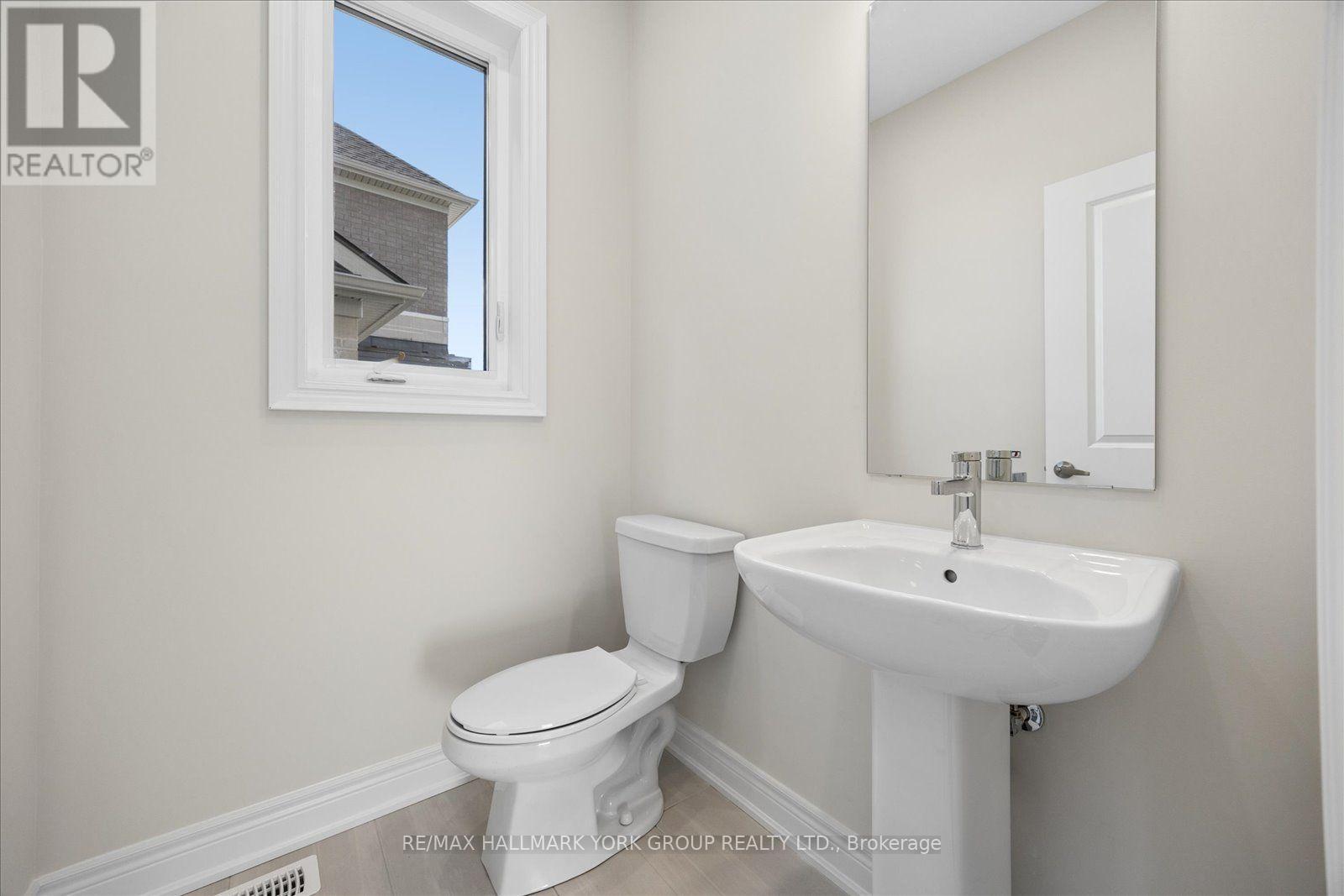 278 Walter English Drive, East Gwillimbury, Ontario  L9N 0Z4 - Photo 20 - N13823818