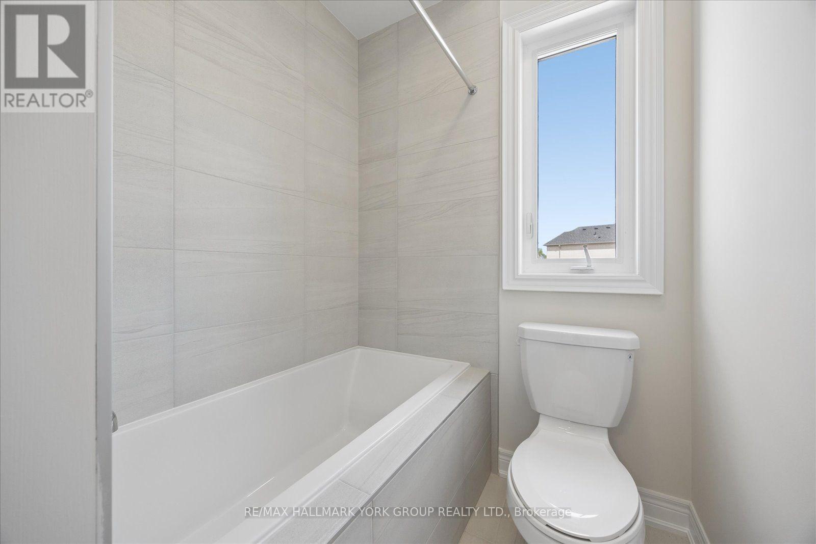 278 Walter English Drive, East Gwillimbury, Ontario  L9N 0Z4 - Photo 27 - N13823818