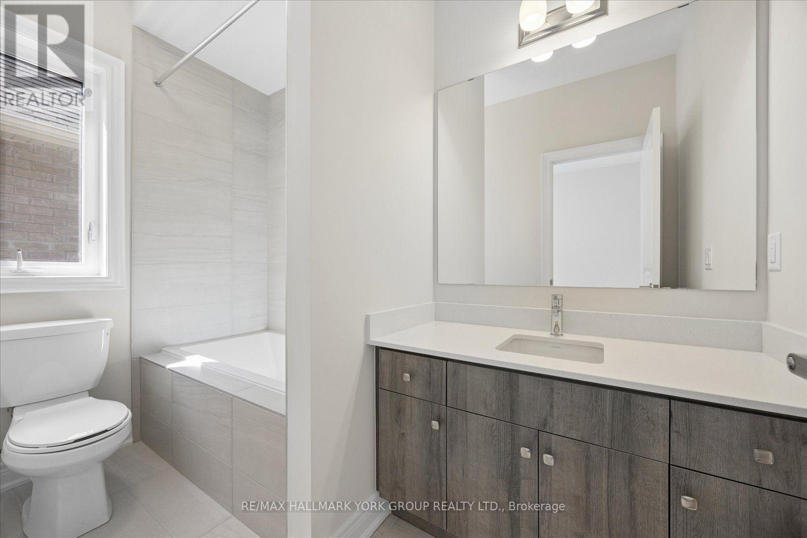 278 Walter English Drive, East Gwillimbury, Ontario  L9N 0Z4 - Photo 36 - N13823818
