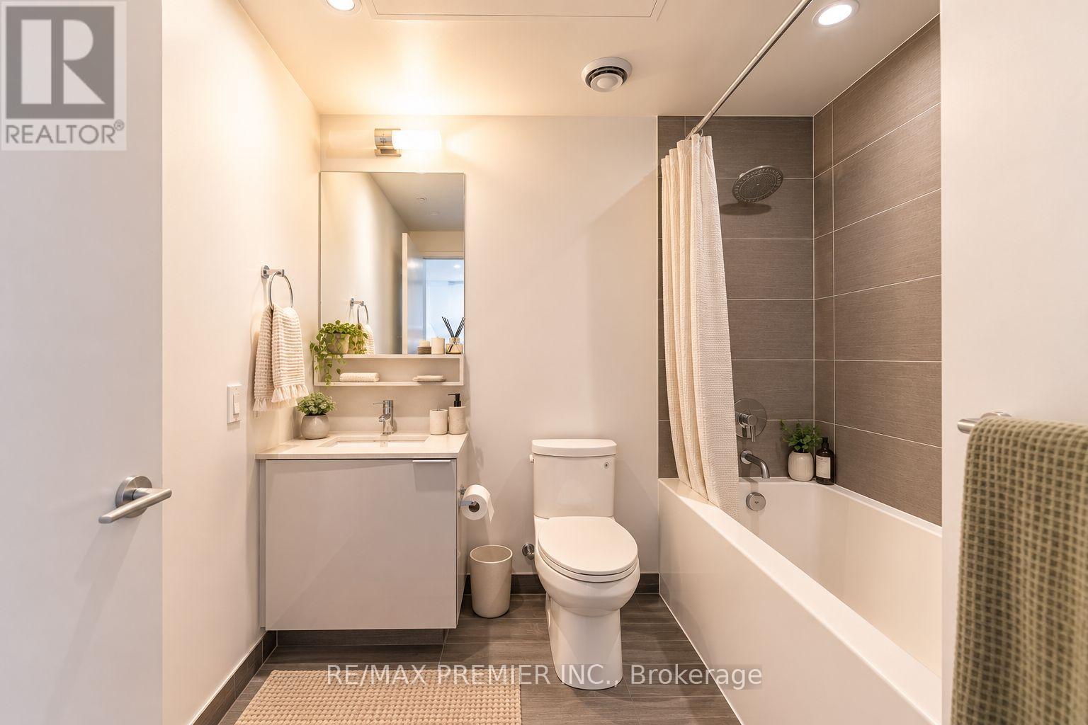 5901 - 950 Portage Parkway, Vaughan, Ontario  L4K 0J7 - Photo 11 - N13823828