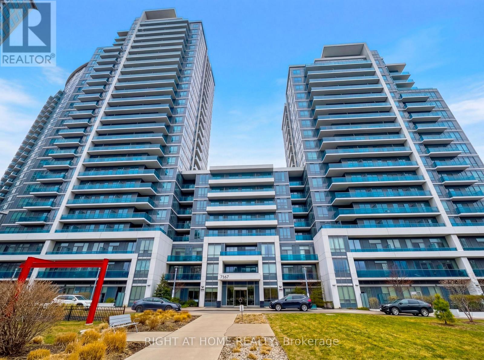 815 - 7167 Yonge Street, Markham, Ontario  L3T 0C9 - Photo 1 - N13823874