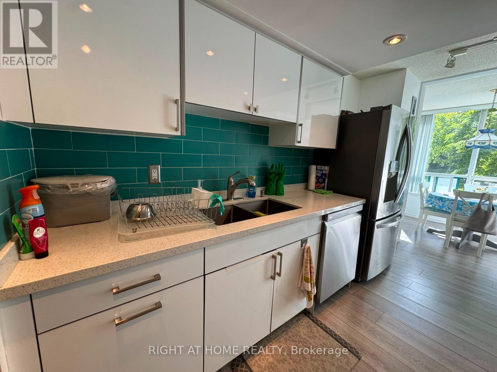210 - 7250 Yonge Street, Vaughan, Ontario  L4J 7X1 - Photo 19 - N13823886