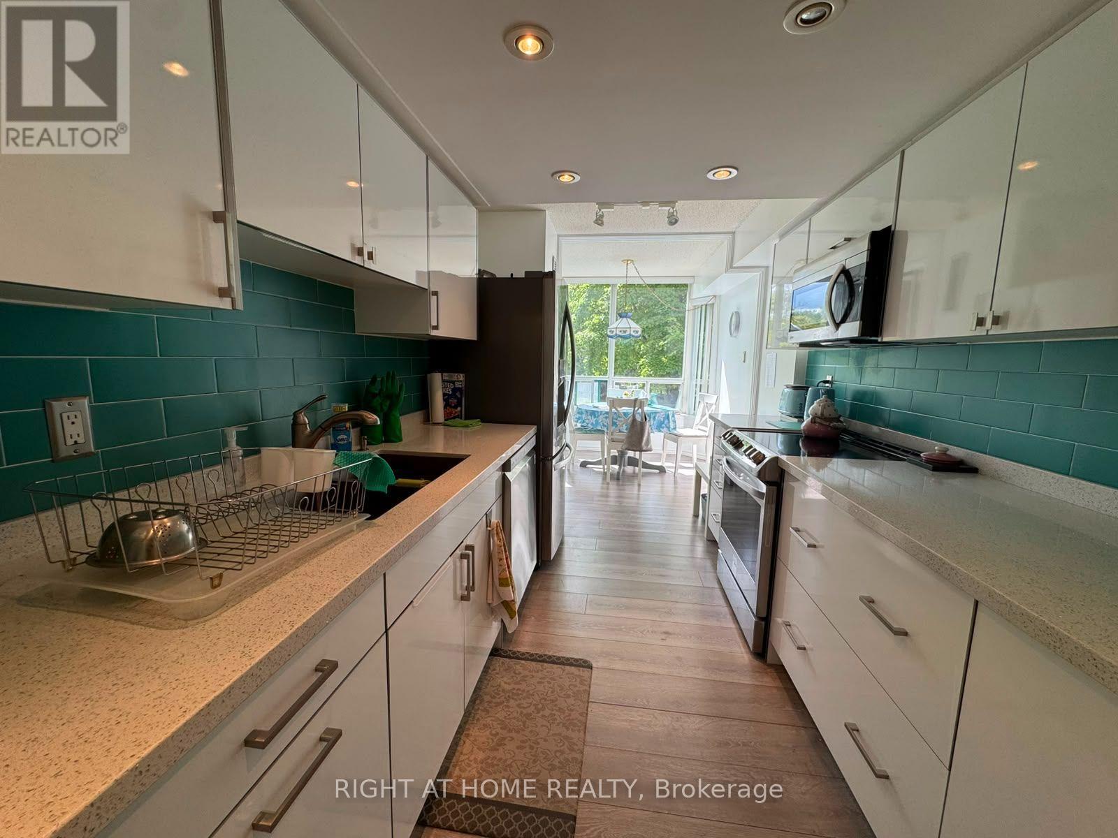 210 - 7250 Yonge Street, Vaughan, Ontario  L4J 7X1 - Photo 20 - N13823886