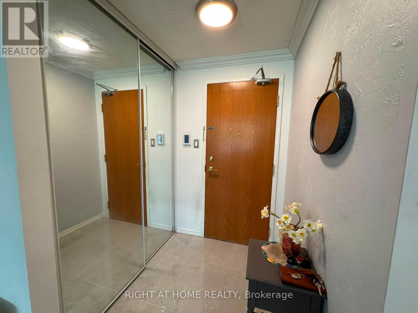 210 - 7250 Yonge Street, Vaughan, Ontario  L4J 7X1 - Photo 21 - N13823886