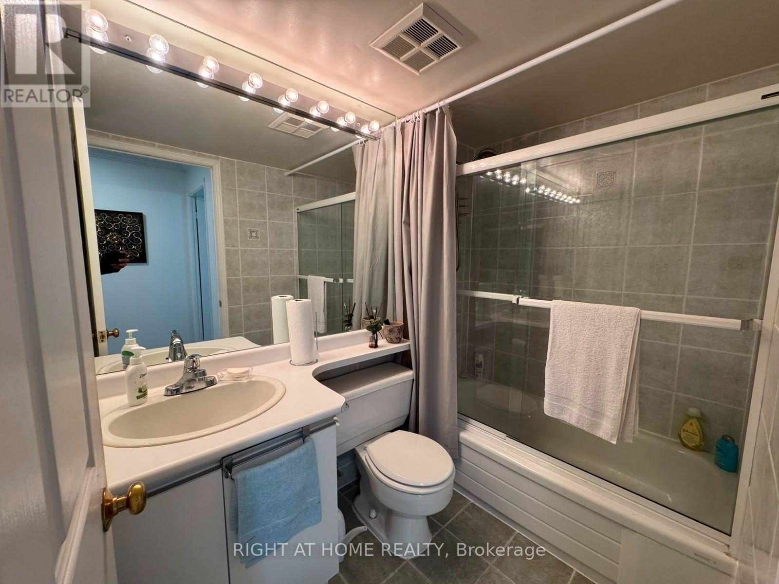 210 - 7250 Yonge Street, Vaughan, Ontario  L4J 7X1 - Photo 27 - N13823886