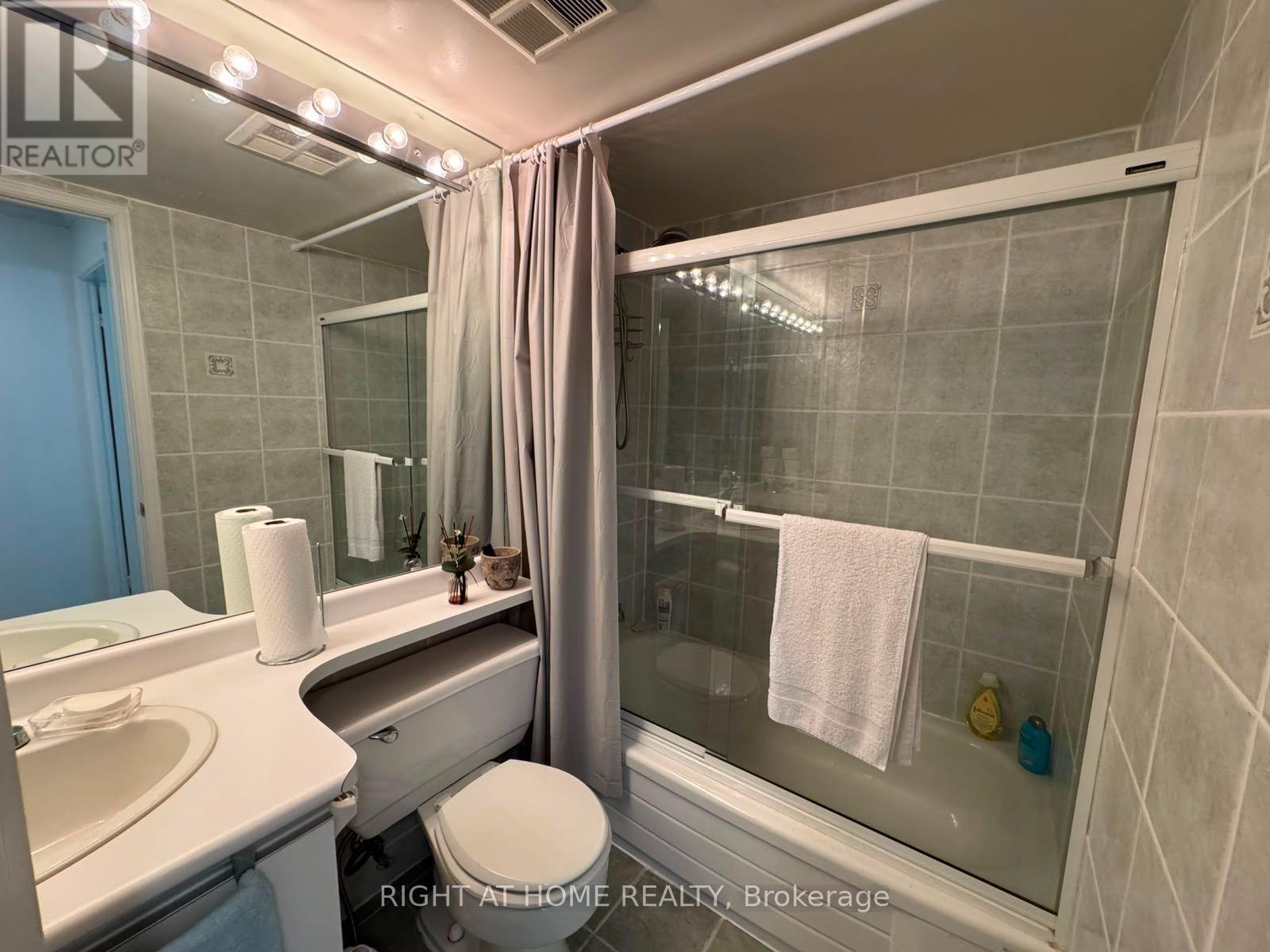 210 - 7250 Yonge Street, Vaughan, Ontario  L4J 7X1 - Photo 28 - N13823886