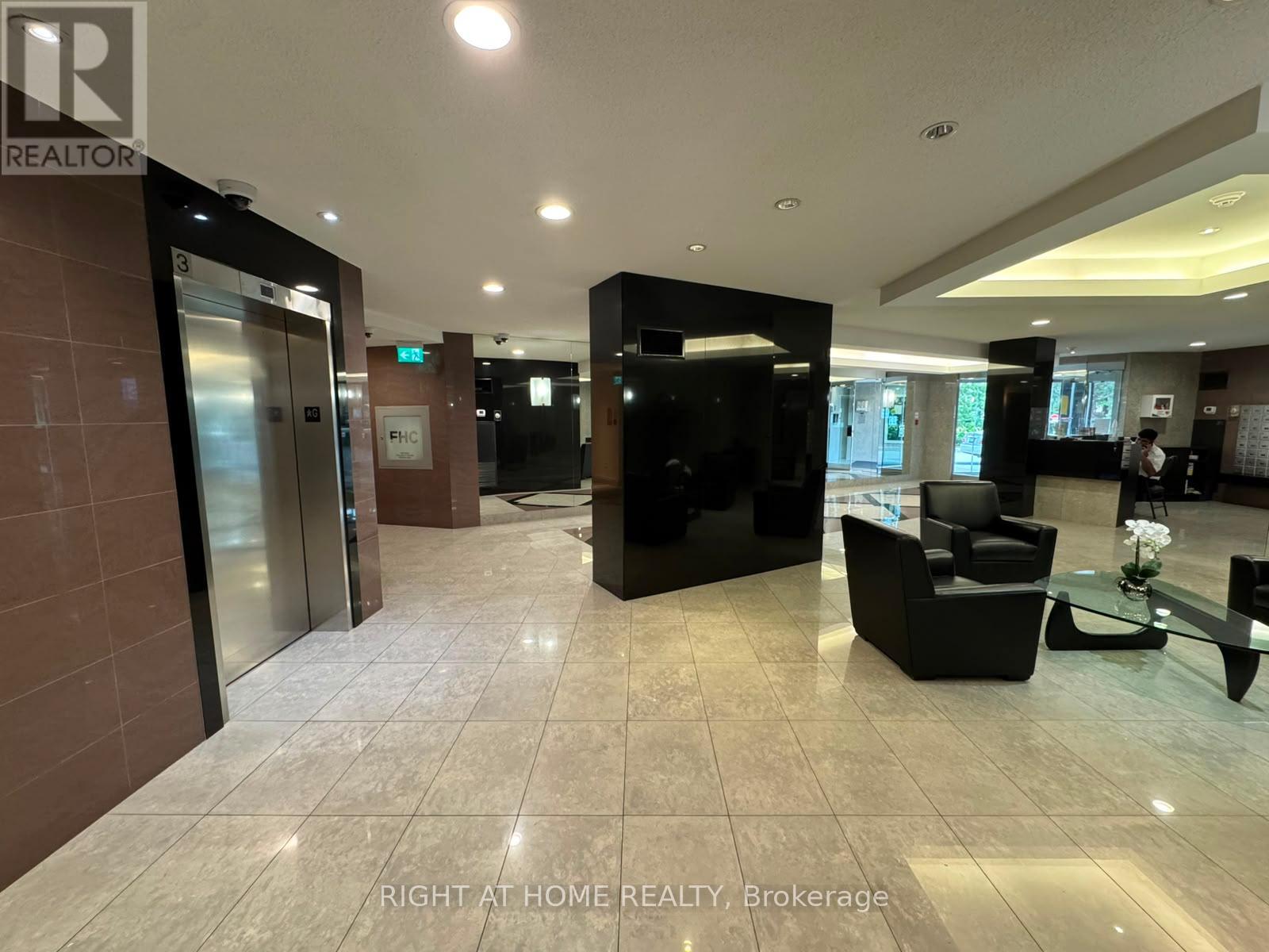 210 - 7250 Yonge Street, Vaughan, Ontario  L4J 7X1 - Photo 36 - N13823886