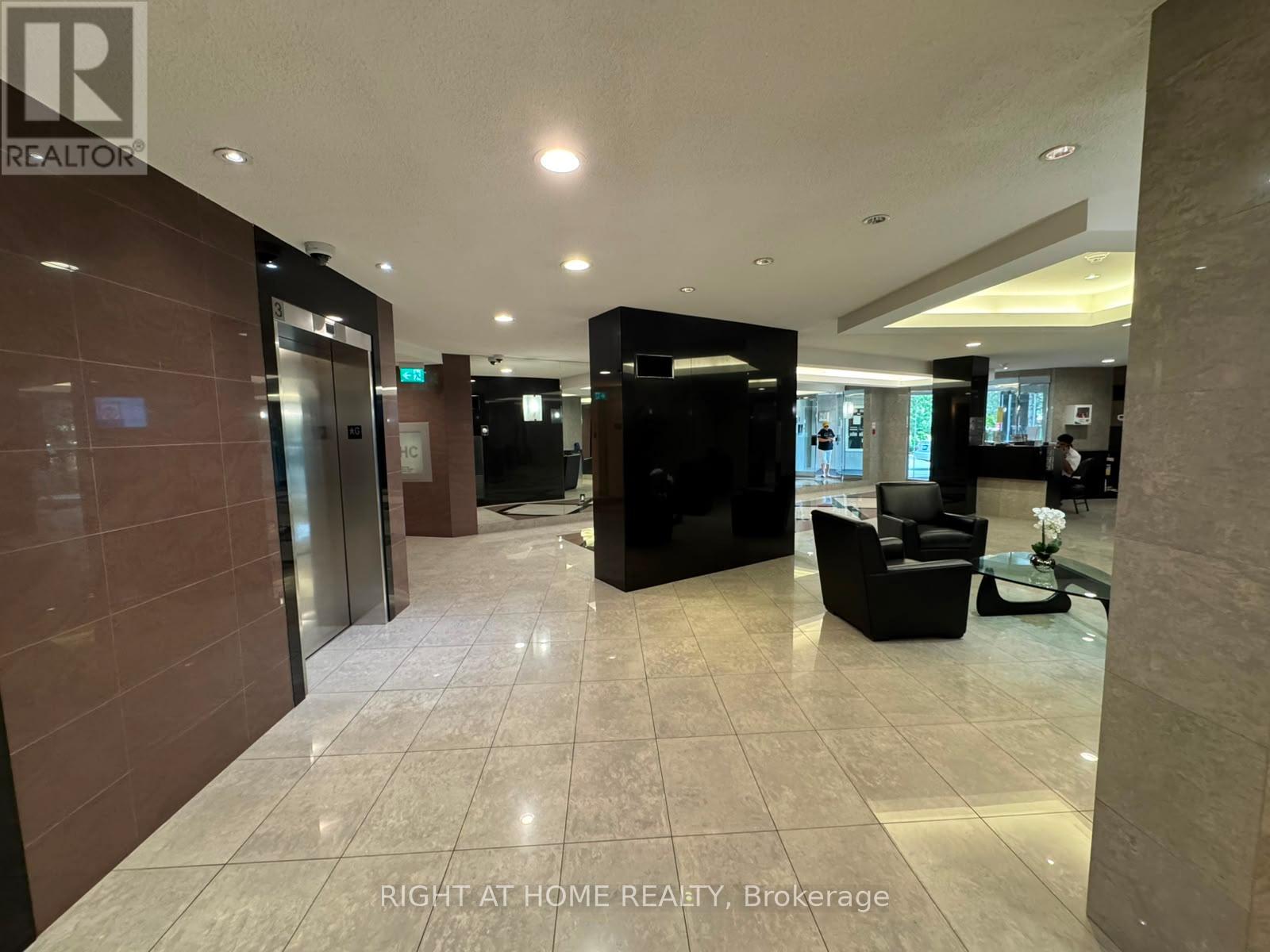 210 - 7250 Yonge Street, Vaughan, Ontario  L4J 7X1 - Photo 37 - N13823886