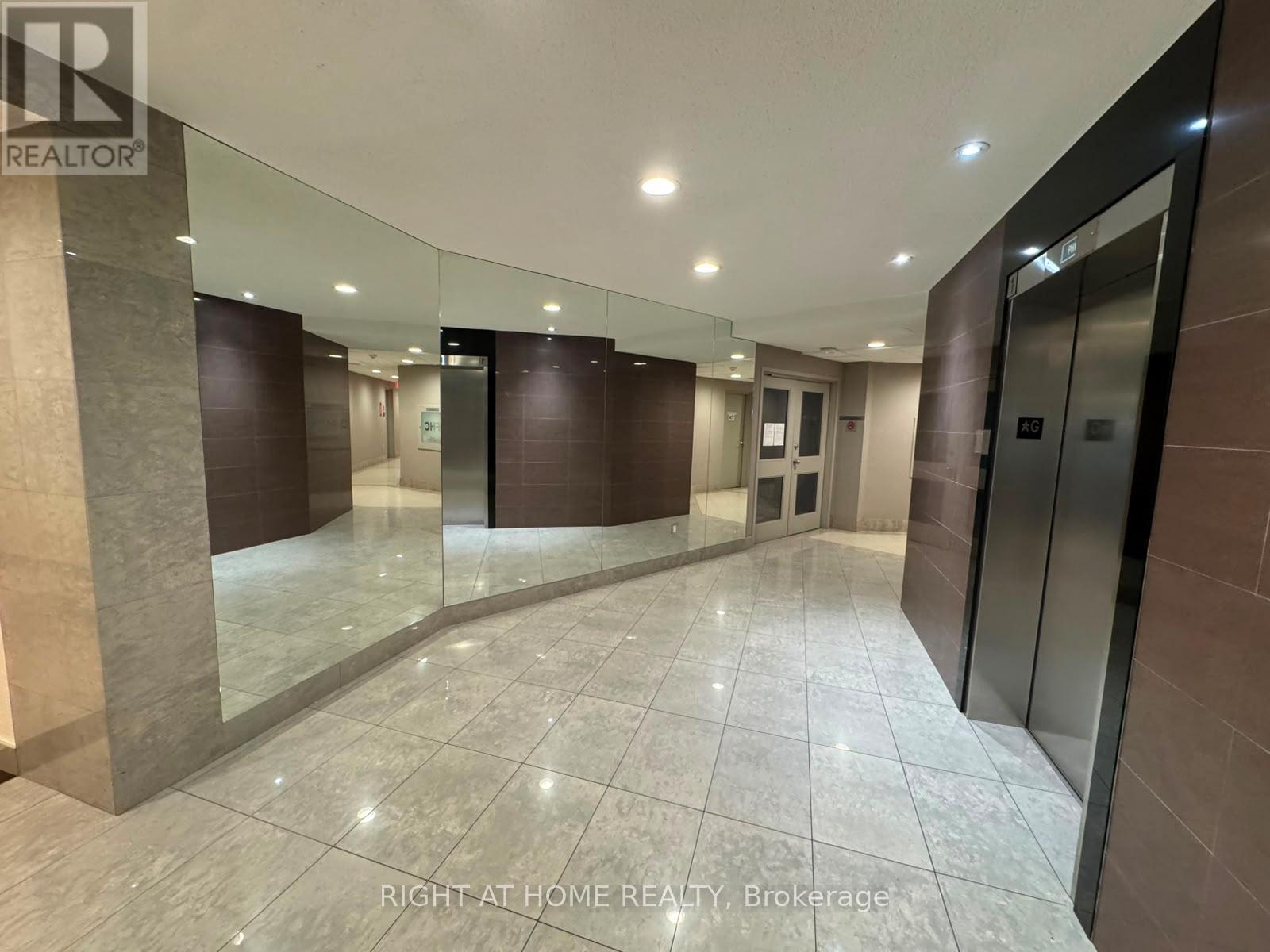 210 - 7250 Yonge Street, Vaughan, Ontario  L4J 7X1 - Photo 38 - N13823886
