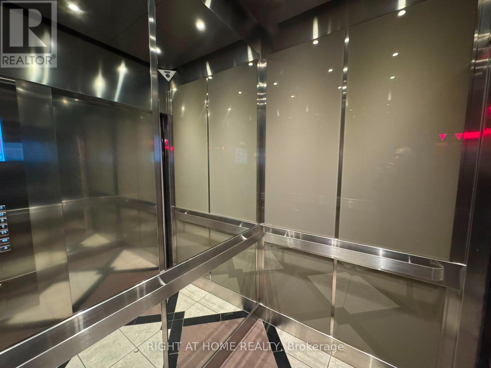 210 - 7250 Yonge Street, Vaughan, Ontario  L4J 7X1 - Photo 40 - N13823886