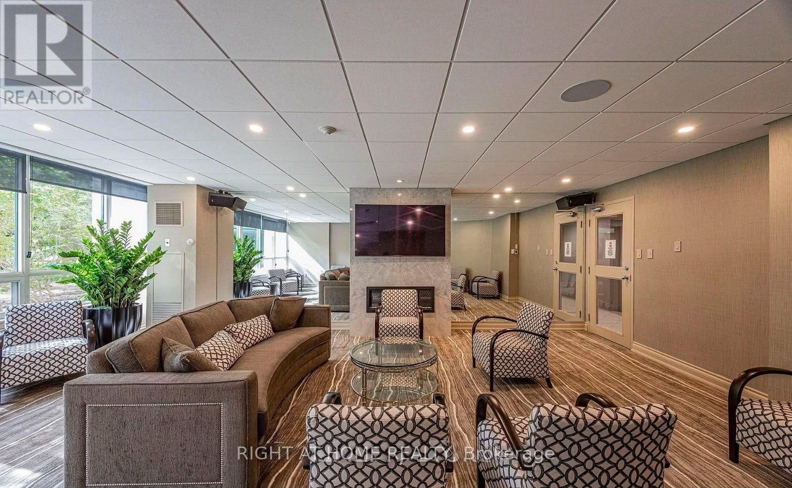 210 - 7250 Yonge Street, Vaughan, Ontario  L4J 7X1 - Photo 44 - N13823886