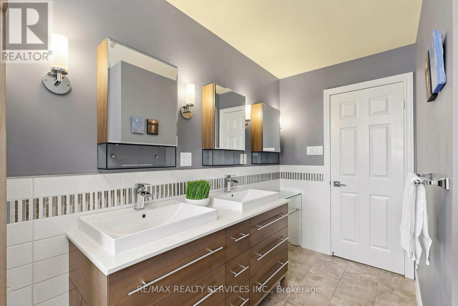 35 Linden Crescent, Brampton, Ontario  L6S 4G1 - Photo 30 - W13823778