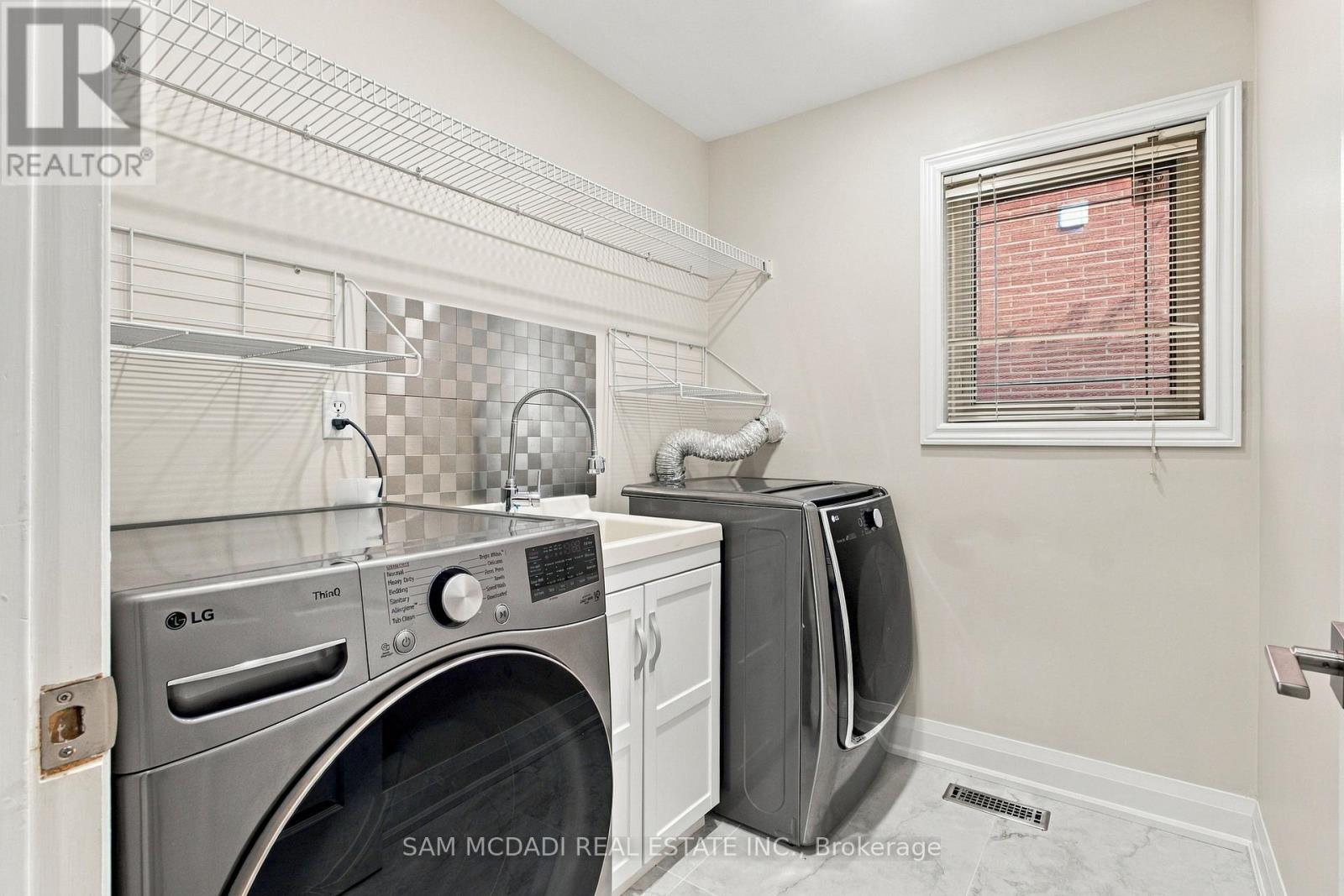 5289 Fallingbrook Drive, Mississauga, Ontario  L5V 1N8 - Photo 15 - W13823920