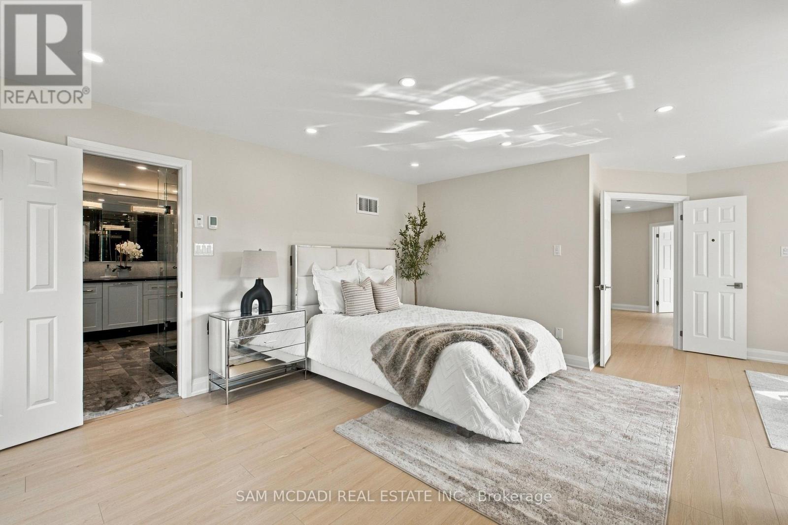 5289 Fallingbrook Drive, Mississauga, Ontario  L5V 1N8 - Photo 21 - W13823920