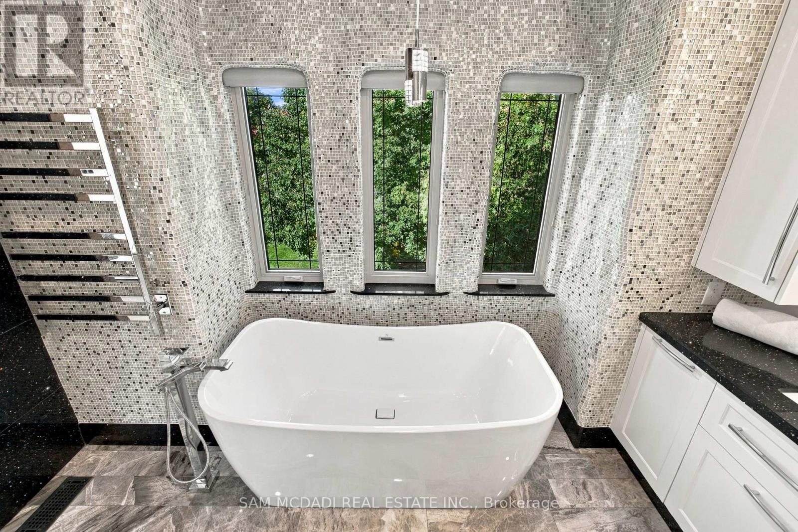 5289 Fallingbrook Drive, Mississauga, Ontario  L5V 1N8 - Photo 23 - W13823920