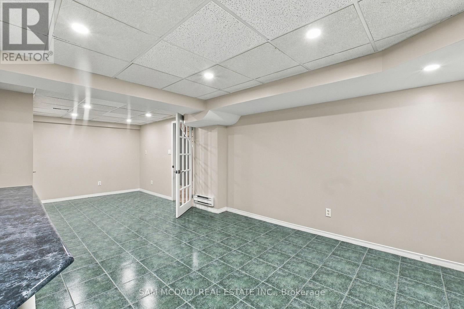 5289 Fallingbrook Drive, Mississauga, Ontario  L5V 1N8 - Photo 37 - W13823920