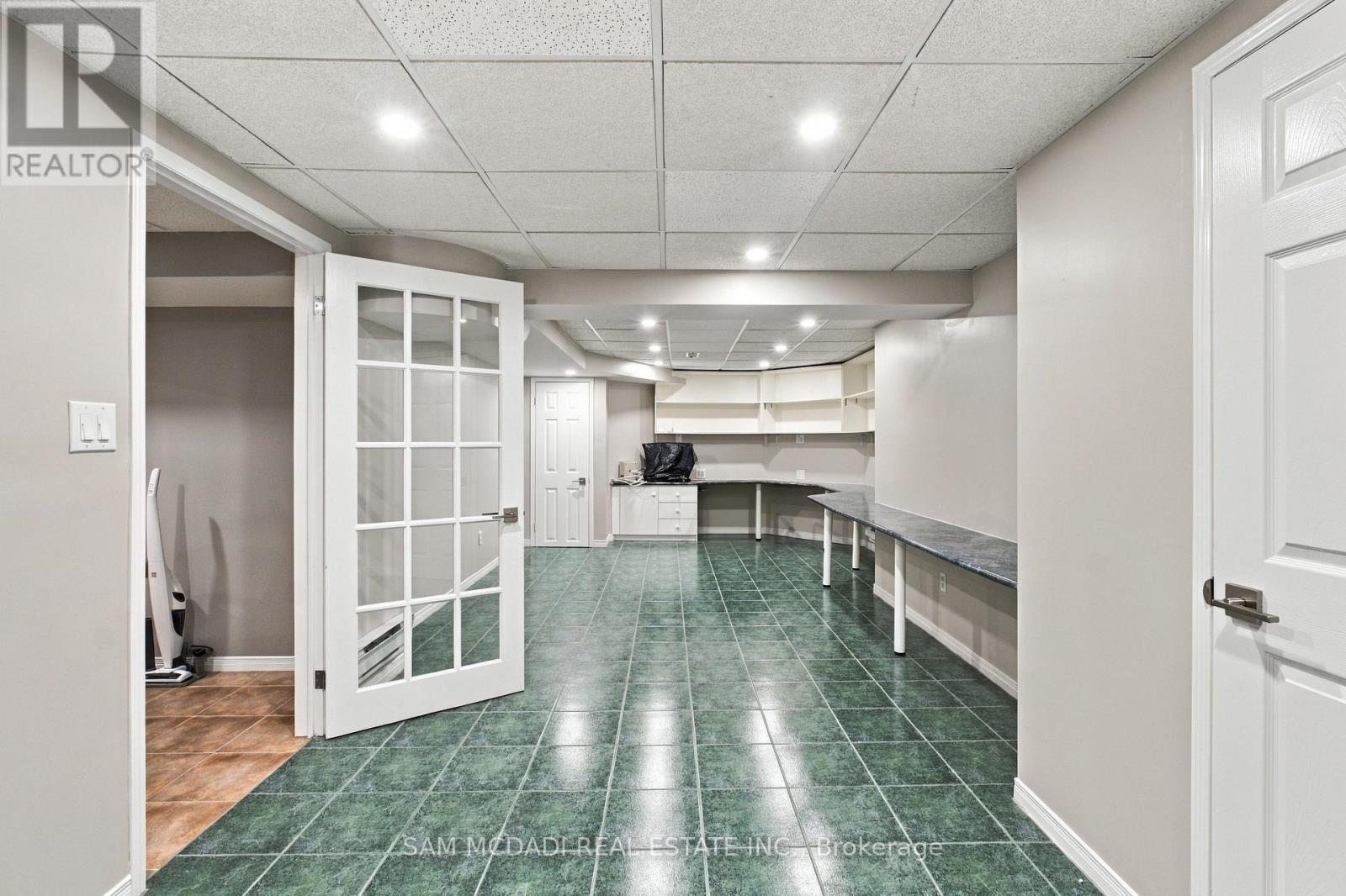 5289 Fallingbrook Drive, Mississauga, Ontario  L5V 1N8 - Photo 38 - W13823920