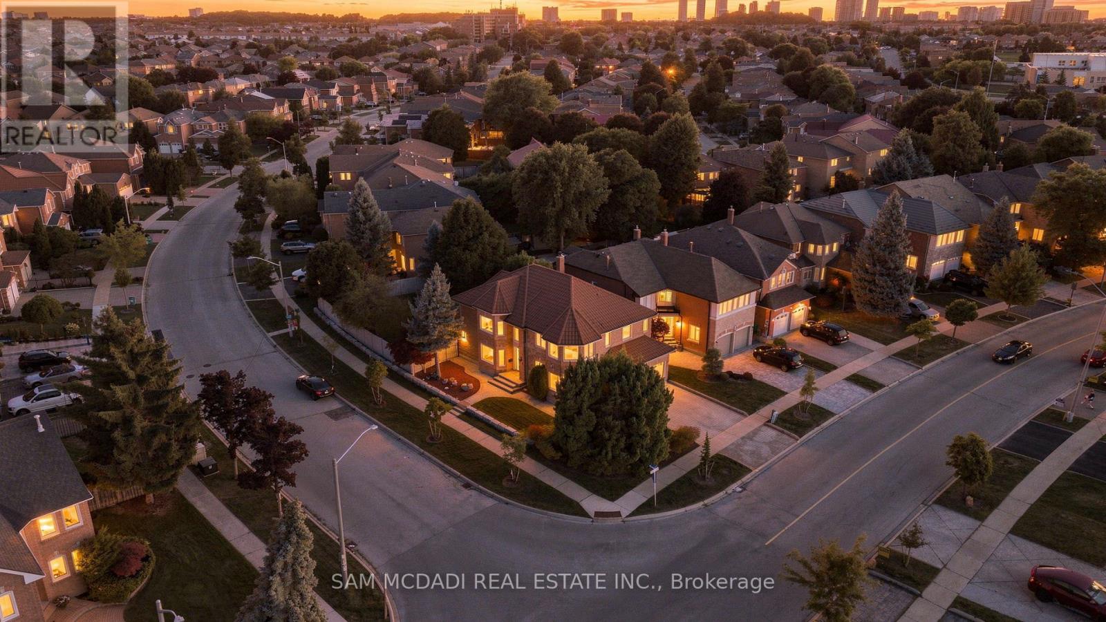 5289 Fallingbrook Drive, Mississauga, Ontario  L5V 1N8 - Photo 49 - W13823920