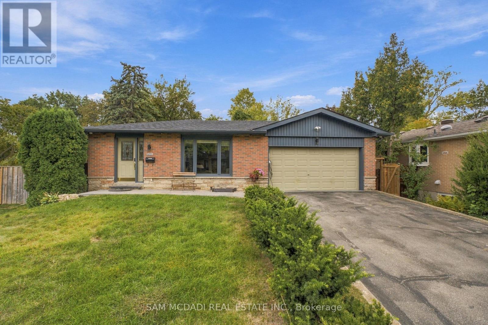 2009 DELANEY DRIVE, Mississauga, Ontario