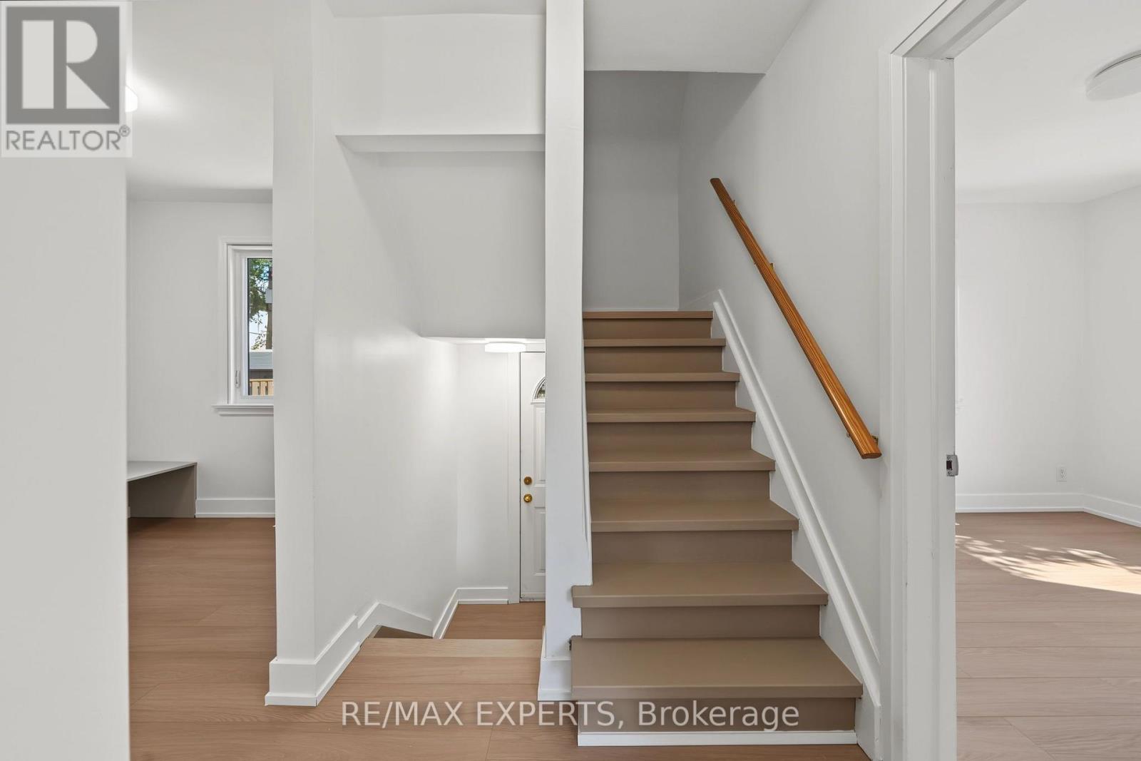 3 Greenacres Road, Toronto, Ontario  M6M 4A6 - Photo 12 - W13824032