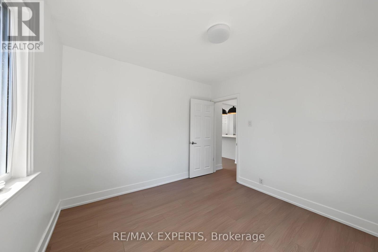 3 Greenacres Road, Toronto, Ontario  M6M 4A6 - Photo 14 - W13824032