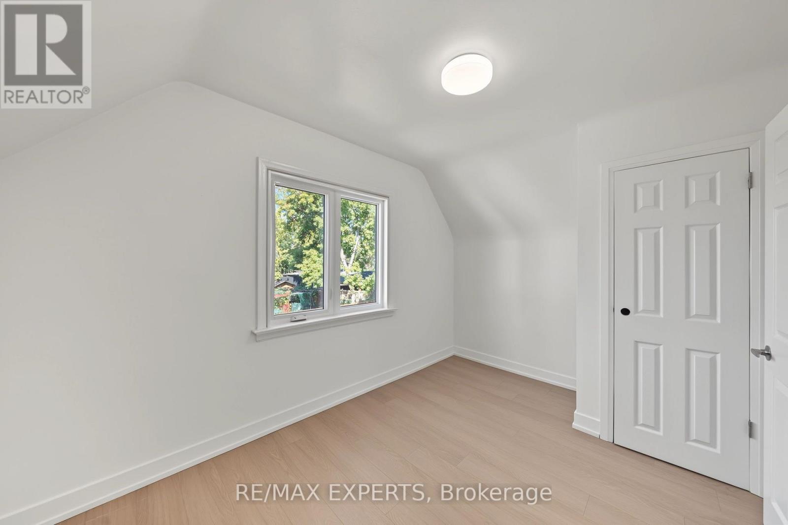 3 Greenacres Road, Toronto, Ontario  M6M 4A6 - Photo 21 - W13824032