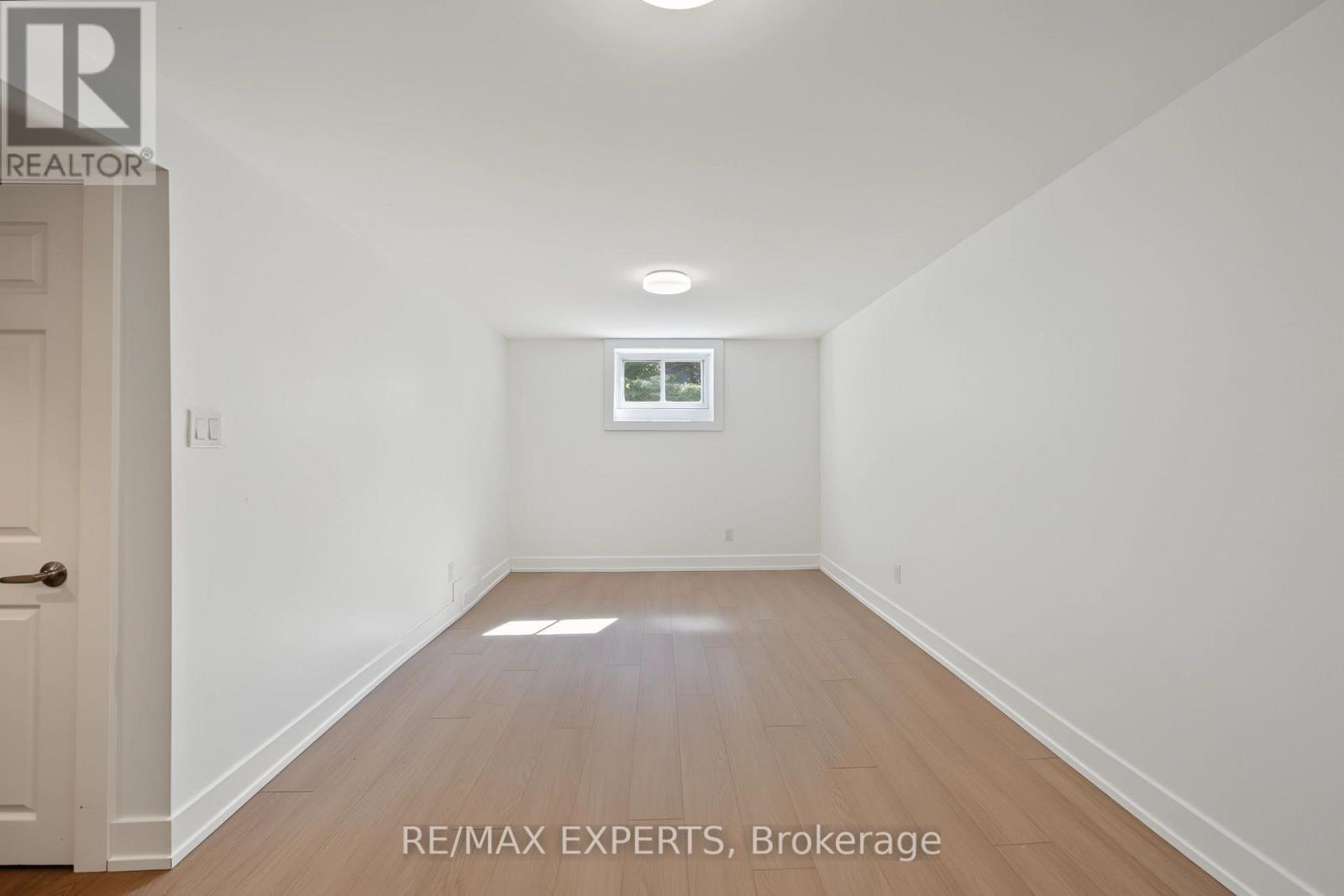 3 Greenacres Road, Toronto, Ontario  M6M 4A6 - Photo 27 - W13824032