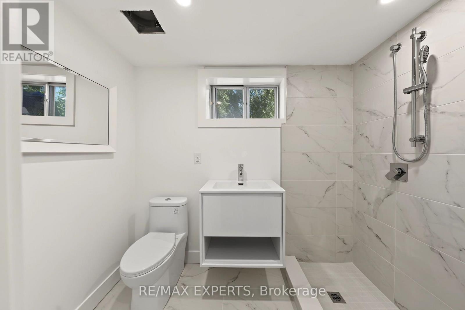 3 Greenacres Road, Toronto, Ontario  M6M 4A6 - Photo 29 - W13824032