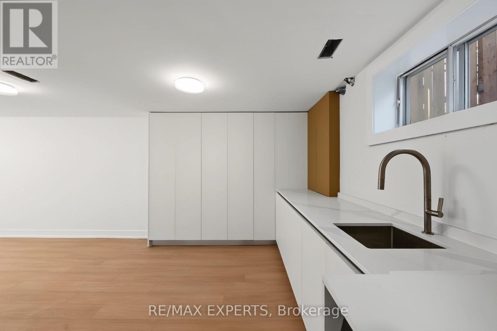 3 Greenacres Road, Toronto, Ontario  M6M 4A6 - Photo 30 - W13824032