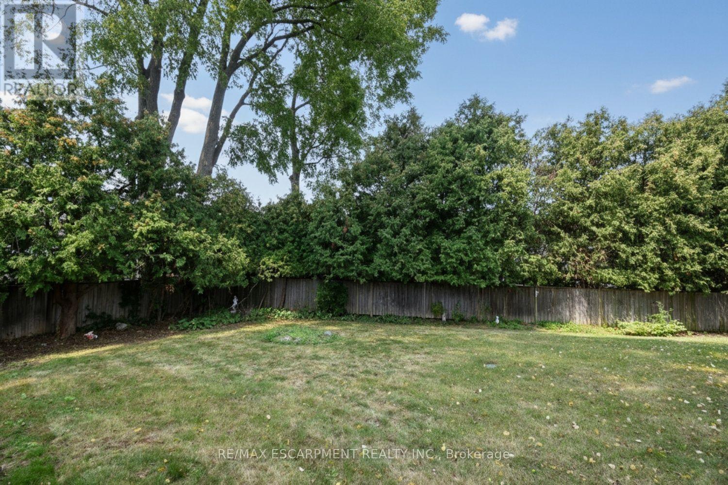 715 Bateman Court, Burlington, Ontario  L7T 4K5 - Photo 46 - W13824108