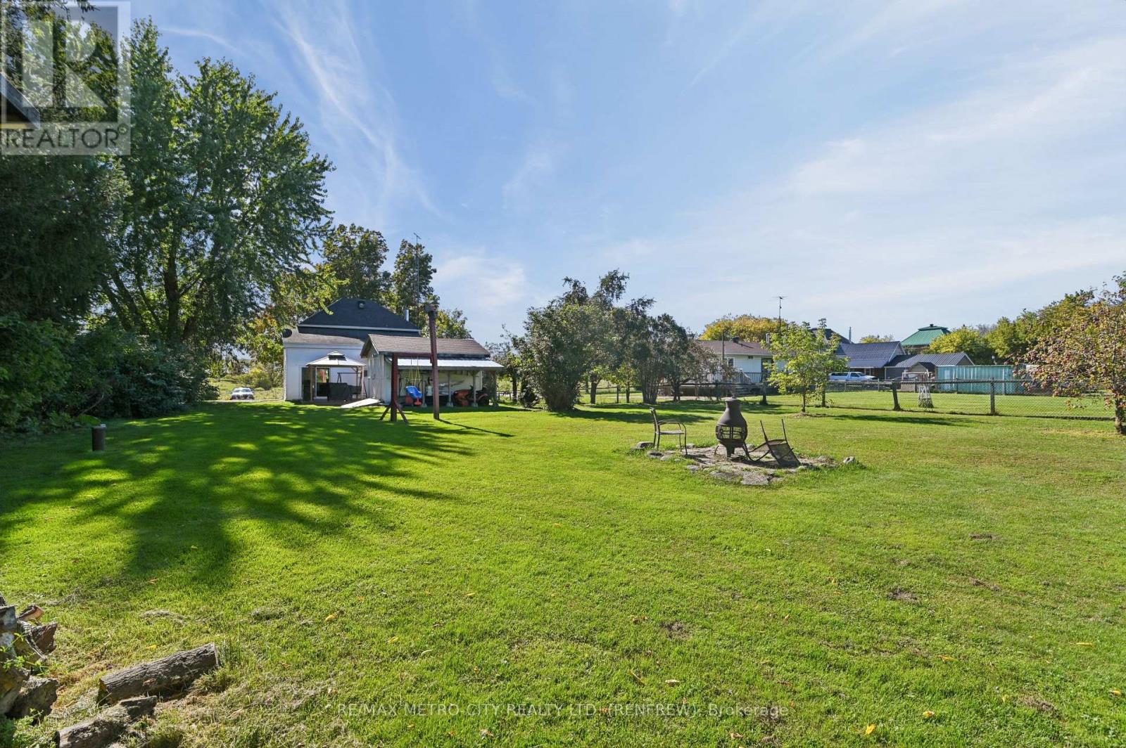 2328 Kerr Line, Whitewater Region, Ontario  K0J 1V0 - Photo 27 - X13823932