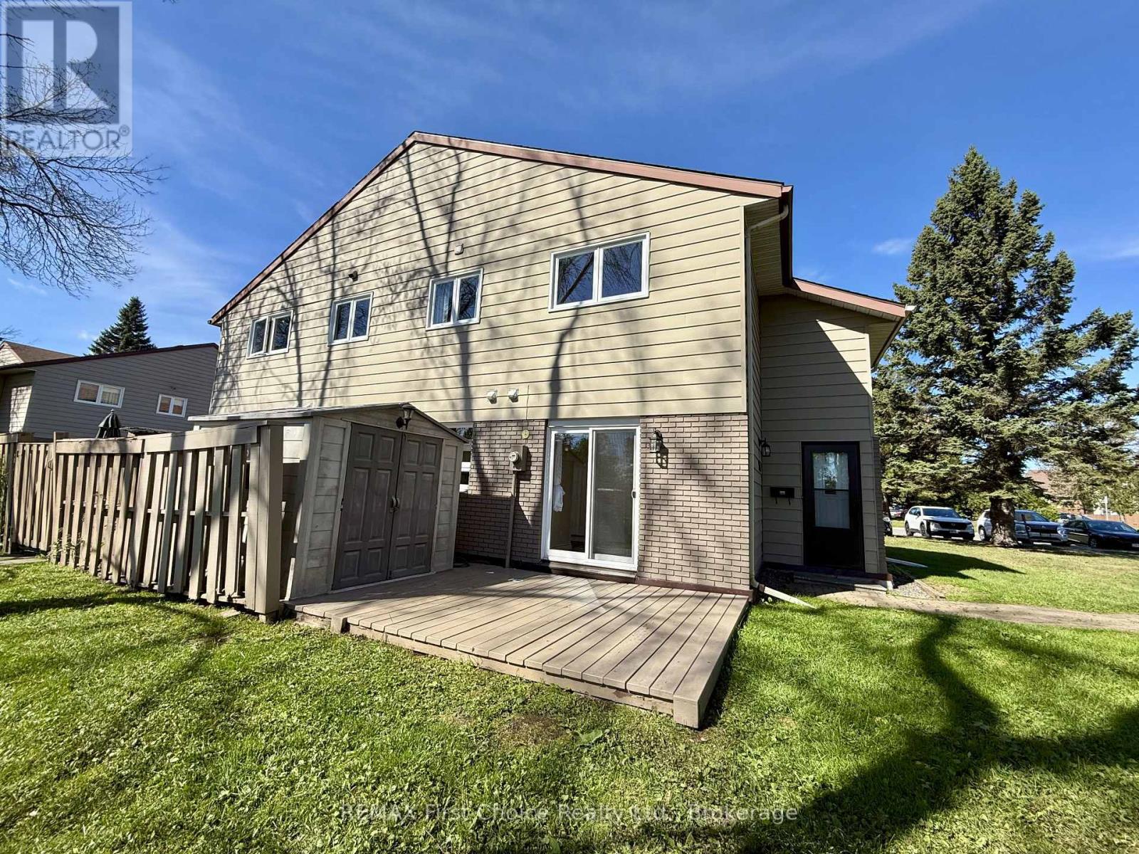 32 - 585 Nobel Road, Thunder Bay, Ontario  P7B 5Y7 - Photo 2 - X13798064