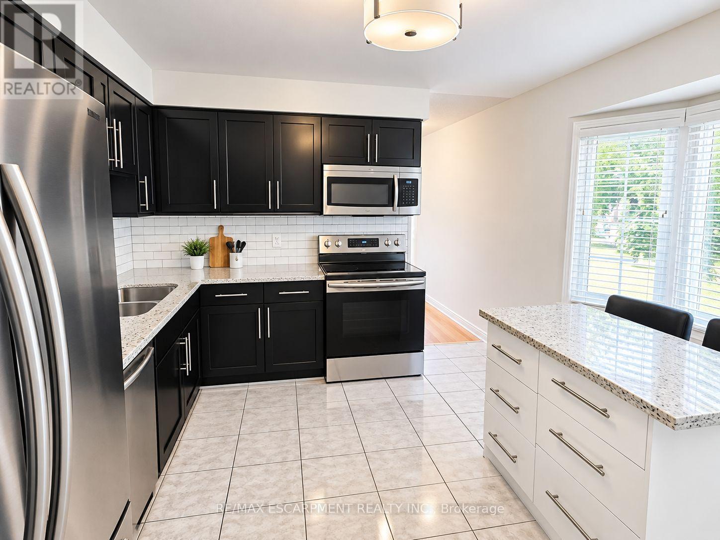 38 - 38 Elora Drive, Hamilton, Ontario  L9C 7L5 - Photo 5 - X13769158