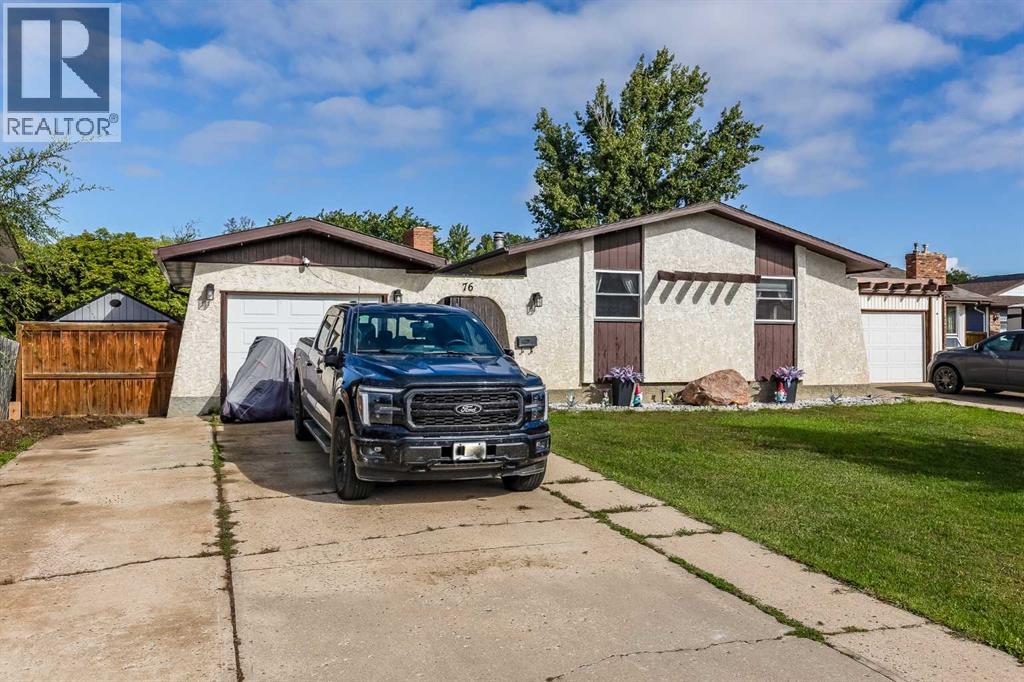 76 Cypress Way Se, Medicine Hat, Alberta  T1B 1G8 - Photo 3 - A2345474